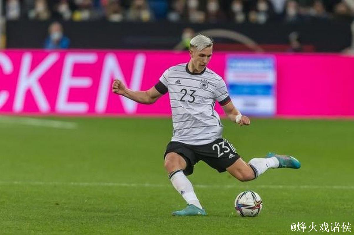 施洛特贝克离开多特可能赚更多钱，但他选择留队